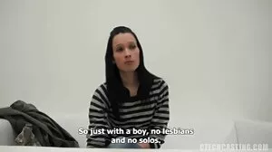 Omvänd Cowgirl bang med grym yuong porr Winter Jade från Cum4K
