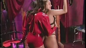 Legs On Shoulders-scen med förföriska Cassidy Banks gratis porr black från Naughty America