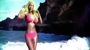 Het action med passionerade Florane Russell och Tiffany Rousso från NF svensk porrfilm free Busty
